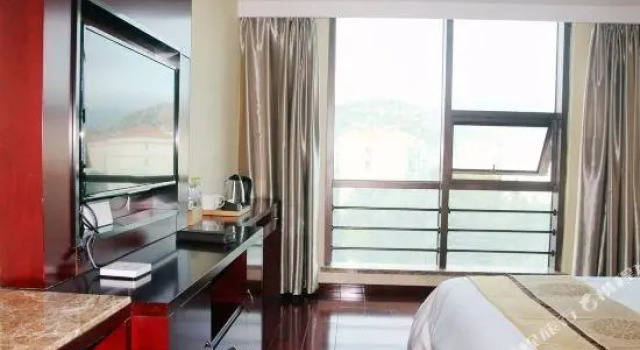 Люкс Hitide International Hotel