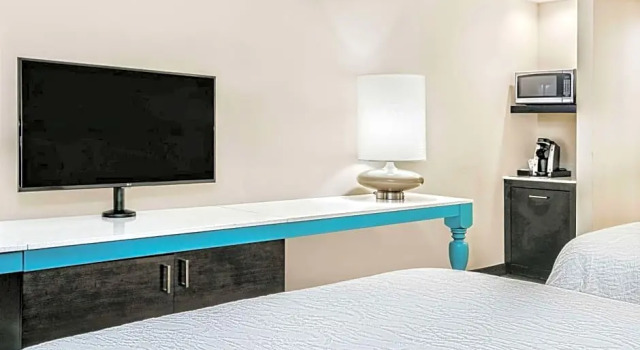 Четырёхместный номер Premium Hilton Garden Inn San Marcos