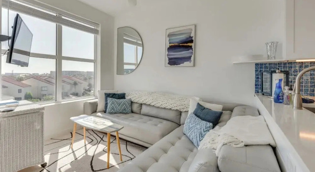Walk to Sand! Modern Okaloosa Island Condo, Забронировать Апартаменты/квартира Форт-Уолтон-Бич Emerald Coast, рядом с Пирс на острове Окалооса