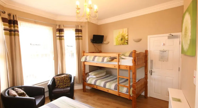 Семейный номер Standard Цокольный этаж The Courtyard Guest House
