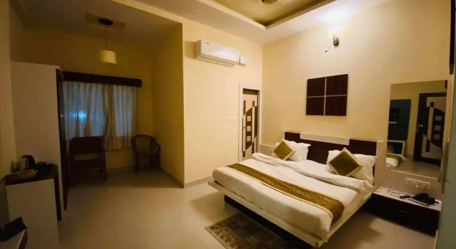 Hotel Kumkum Palace, Забронировать Отель Отели штата Раджастхана 3 звезды, 3*