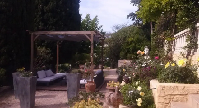 House With one Bedroom in Les Angles, With Pool Access, Enclosed Garden and Wifi - 83 km From the Beach, Rezerwuj Hotel Hotele w Les Angles z parkingiem, Parking