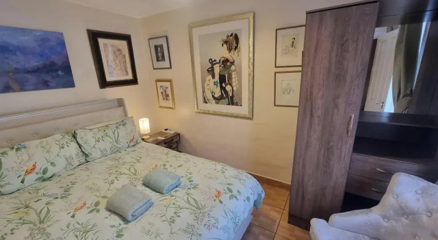Canterbury - Sleeps 7 - Pet-friendly With Garden, Забронировать Отель Отели Англии 3 звезды, 3*