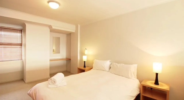Soho B18, Забронировать Отель Отели Кейптауна 3 звезды, рядом с Rosebank Railway Station, 3*