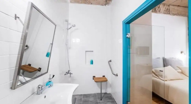 Капсула Nicosia Eagle Eye Boutique Hotel