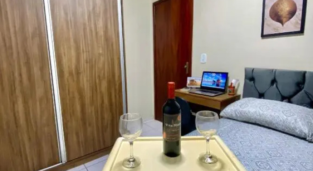 Apto charmoso na V Planalto prox Shopping Wifi ArCond Home Office em Dourados CPflats, Забронировать Отель Отели в центре Дорадус, в центре