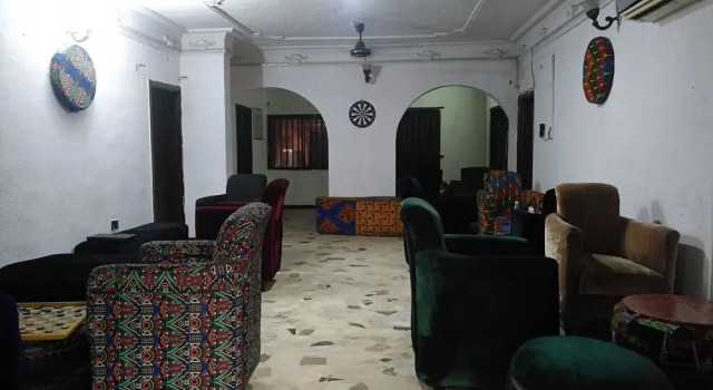 Room in House - The Village Apartments, Gbagada O9o98o58ooo, Réserver Appartement Ikeja 