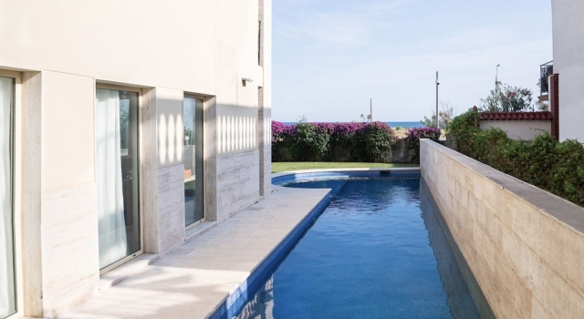 Yogivilla, Забронировать Отель Кастельдефельс Baix Llobregat, рядом с Британская школа Барселоны