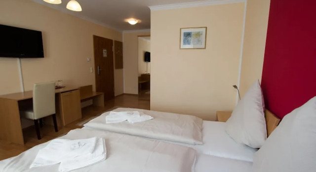 Трёхместный номер Standard с балконом Hotel Rhein-Mosel-View