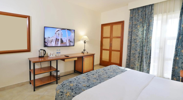 Marina Plaza Hotel, Tala Bay