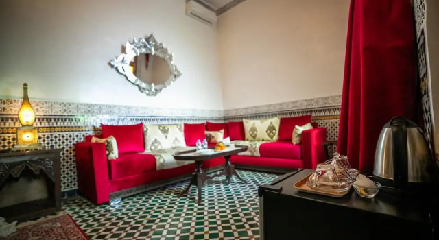Люкс Royal с балконом Palais Houyam