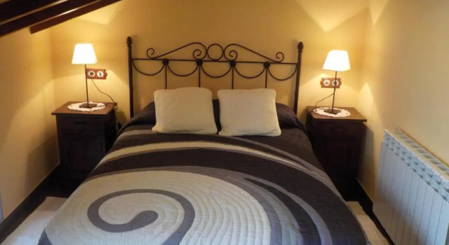 Apartamentos Rurales La Husteriza, Prenota Appartamento Peñamellera Alta 