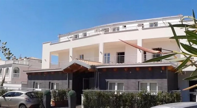 Leoni Hotel & Private Spa