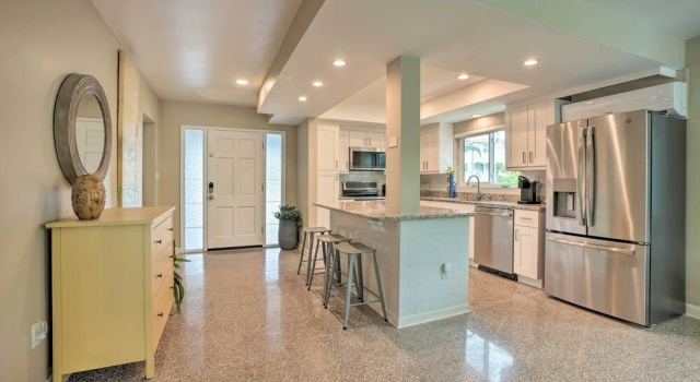Коттедж Pet-friendly Waterfront Home - 2 Mi to Beach!