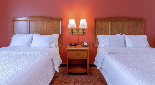 Четырёхместный номер Standard Hampton Inn Baltimore/Owings Mills