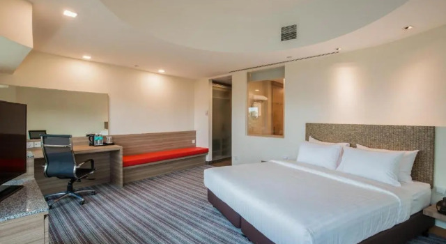 Junior Suite Village Hotel Changi by Far East Hospitality