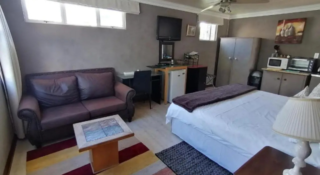 Двухместный номер Standard с видом на горы Swiss Cottage Guest House