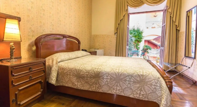 Одноместный номер Standard Capital Plaza Hotel