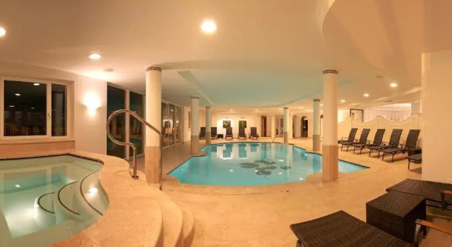 Hotel Grones, Забронировать Отель Отели Ортизеи с парковкой, рядом с Подъемник Санкт-Ульрих - Зайзер Альм, Парковка