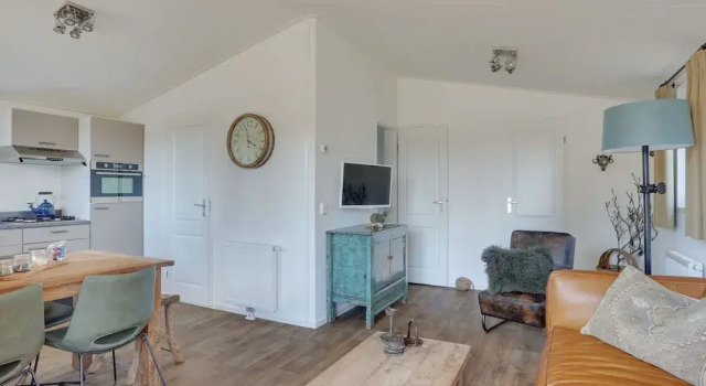 Bungalow With a Terrace at Bedafse Bergen, Buchen Sie Hotel Uden Nordbrabant