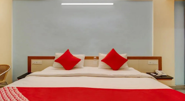 Capital O 40904 Hotel Satish Executive, Забронировать Отель Отели штата Махараштры с завтраком, Завтраки