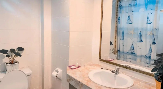 Трёхместный номер Standard Bonny Hotel 4 Floors No Elevator 8AM-9PM