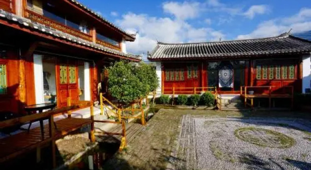Wheel Lover Guesthouse, Prenota Hotel Lijiang Yunnan