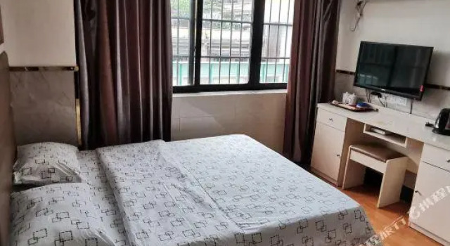 Longxiang Hotel, Забронировать Отель Недорогие отели Гуанчжоу, рядом с Пешеходная улица Шансяцзю, недорого