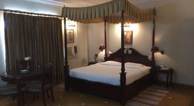 LMB Hotel
