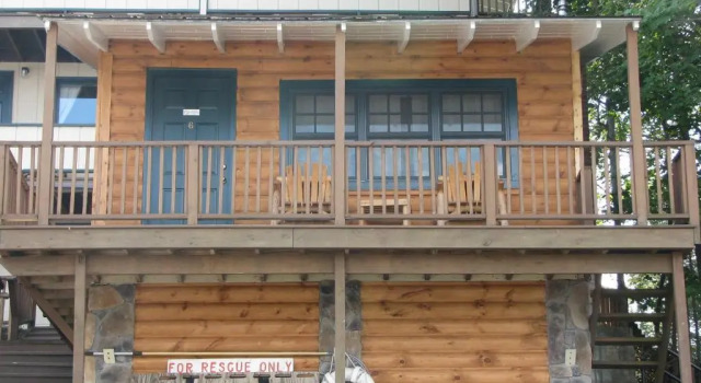 Номер Standard Pine Knoll Hotel Lakeside Lodge & Cabin
