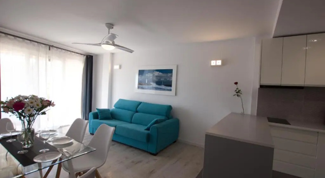 La Playa Blanca7, El Palmeral, BEACH, SEA VIEW, POOL, WIFI, Забронировать Отель Отели Торревьеха с бассейном, рядом с Пляж Лос Локос, Бассейн