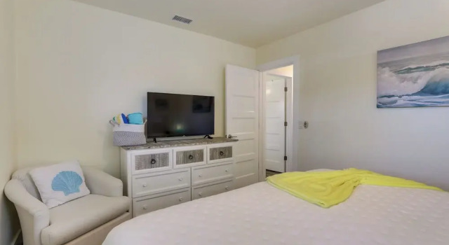 Siesta Key Dream Inn Vacation Rental Near Village, Забронировать Апартаменты/квартира Отели Сиеста-Ки с парковкой, Парковка