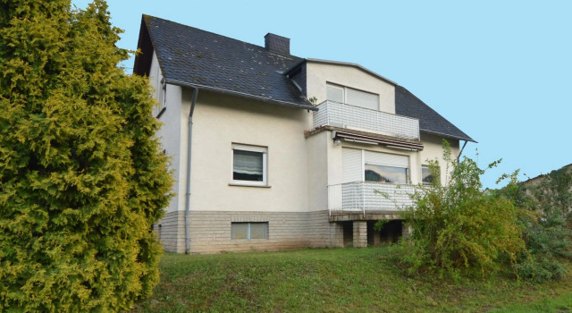 Cozy Apartment in Neumagen-Dhron near Lake Mosel with Garden