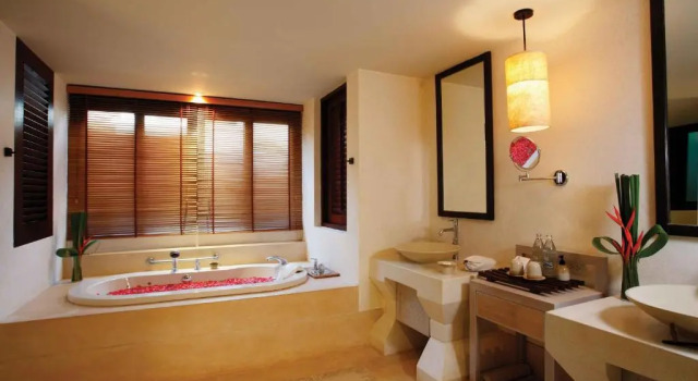 Вилла с бассейном Two Connecting Melati Beach Resort & Spa