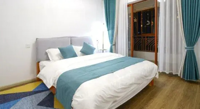 Люкс с 3 комнатами Kunming Yangguang Haian Homestay