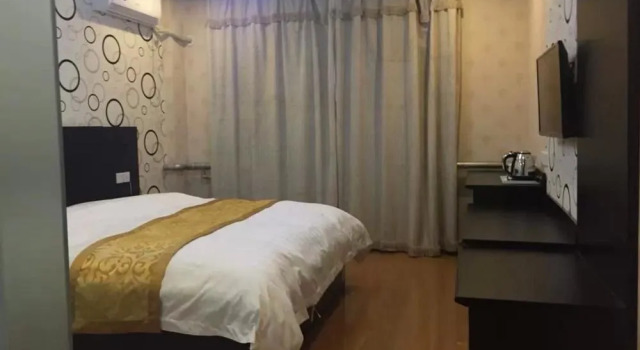Beijing Hongfugong Hotel, Prenota Hotel Chaoyang Pechino