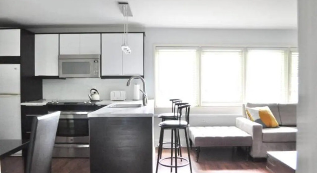 Люкс Cozy 1 BD Suite Centrally Located North Vancouver