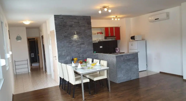 Апартаменты с видом на море Apartments Lara