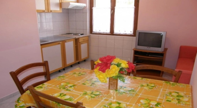 Dujmovic Zeljka - Two Bedroom No.3, Забронировать Отель Башка остров Крк, рядом с Пляж Башка