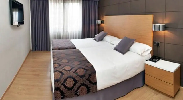 Двухместный номер Standard с балконом Hotel Universal