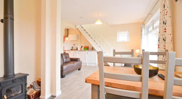 17 Tollgate Cottages