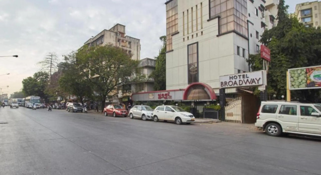 Yogi Broadway, Забронировать Отель Отели штата Махараштры с завтраком, Завтраки