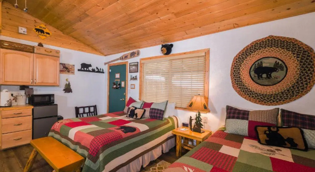 Четырёхместный семейный номер Standard Fireside Lodge