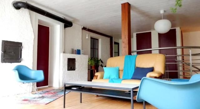 Chambres d'hôtes T'22, Varaa Hotelli Val-de-Travers 