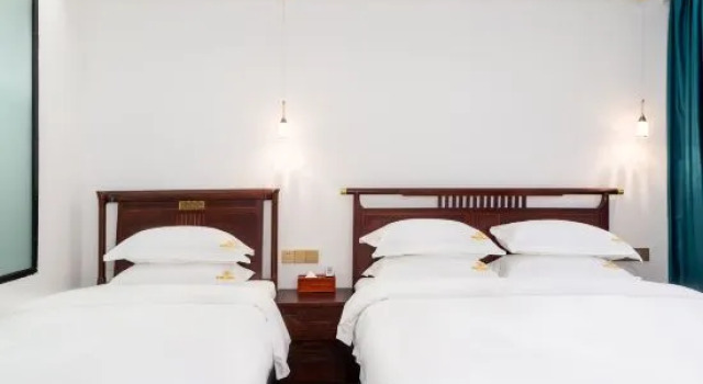 Люкс Deluxe с 2 комнатами Poly Hotel (Yangshuo Impression of Liu Sanjie Scenic Spot)