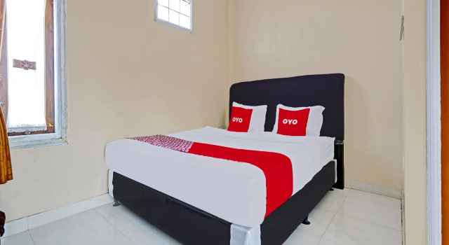 Suite OYO 90416 Wisma Wayang Ajen