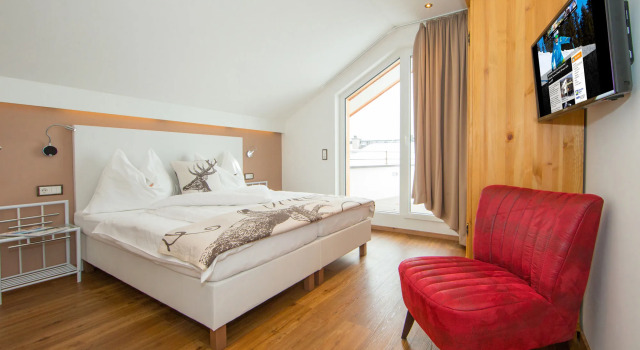 Appartement Living Schönwies apartments with private Infrared cabin and Zell am See Kaprun summercard, Забронировать Апартаменты/квартира Отели Целль-ам-Зе с бассейном, рядом с Вокзал Цель-ам-Зее, Бассейн