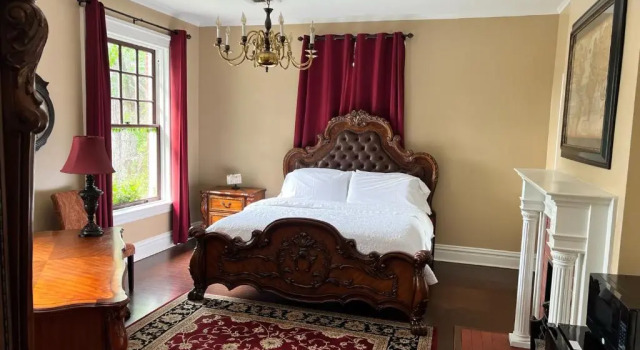 Huffman Manor Inn, Boek Bed and Breakfast Hotels in Missouri met zwembad, Zwembad