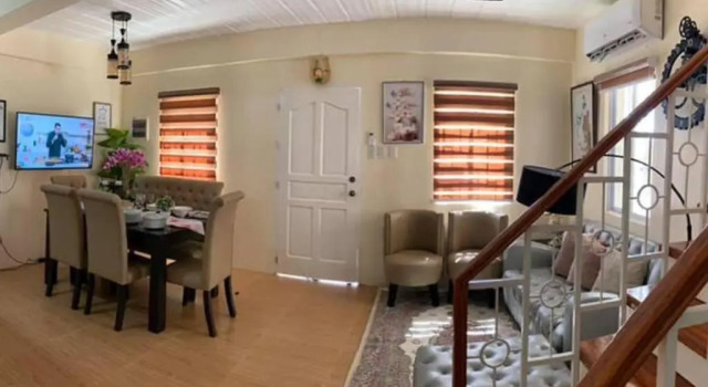 Коттедж Cherish the lavishly furnished house with garden