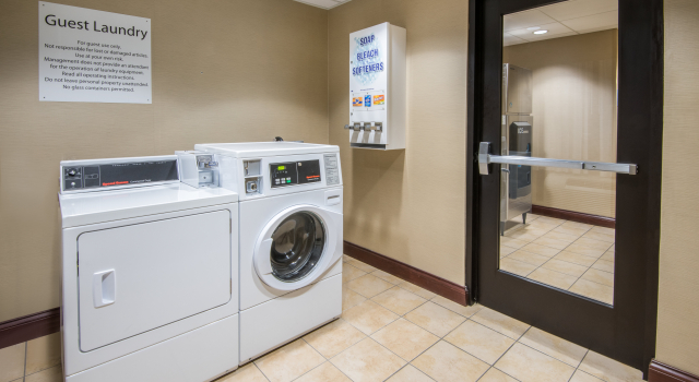 Holiday Inn Express & Suites Ashland by IHG, Boek Hotel Hotels in Kentucky met parkeren, Parkeren
